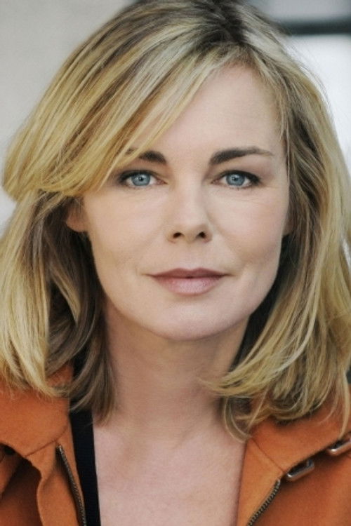 Saskia Valencia profile