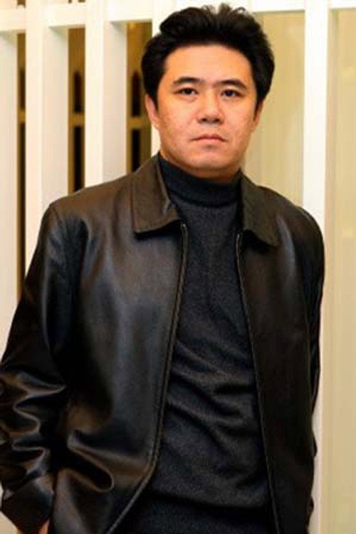 Photo of Yuxin Zhuang, Writing