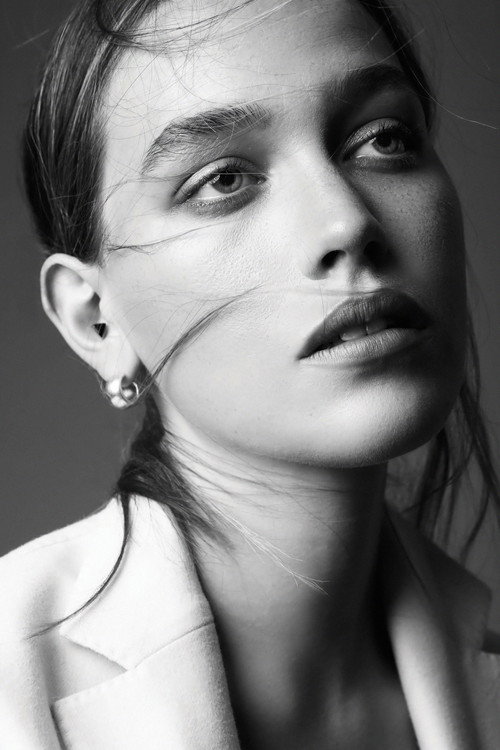 Photo of Victoria Pedretti, Acting