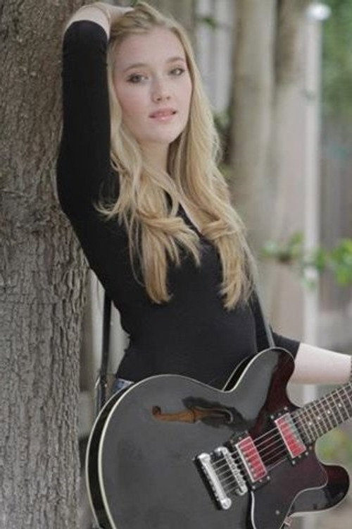 Photo of Chloé Caroline, Acting