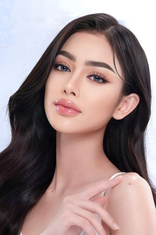 Napapat Rungroj profile