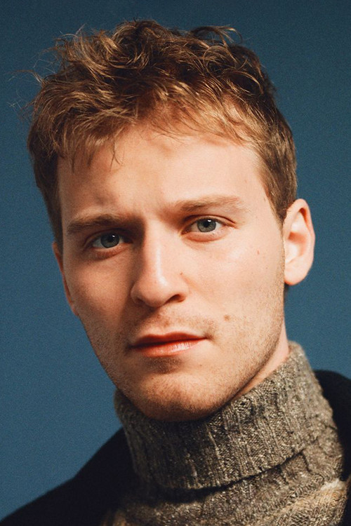 Fred Hechinger profile