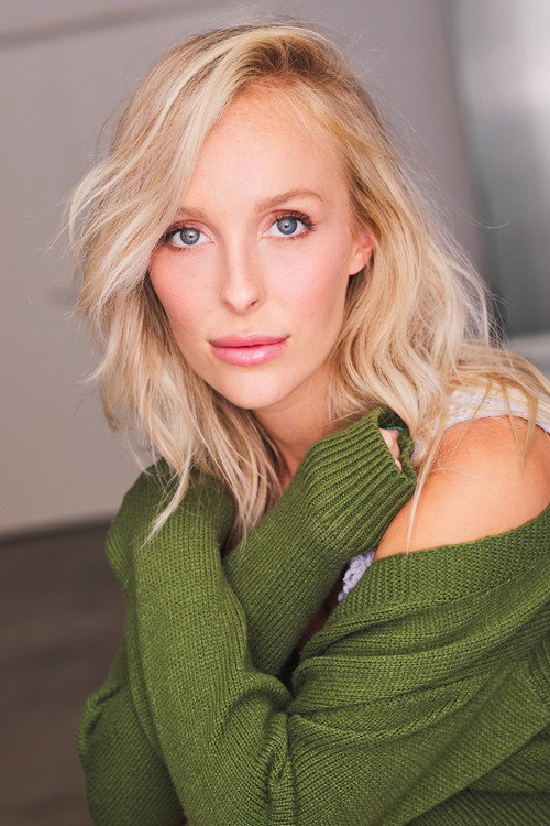 Photo of Sophia Manyet, Acting