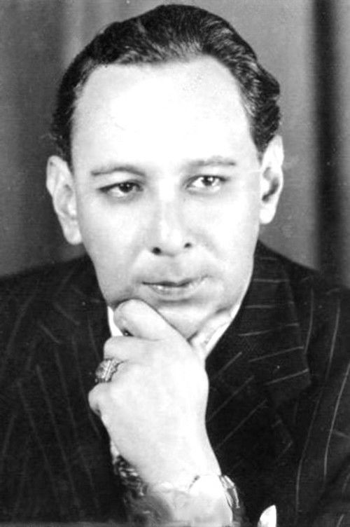 Agustín Isunza profile