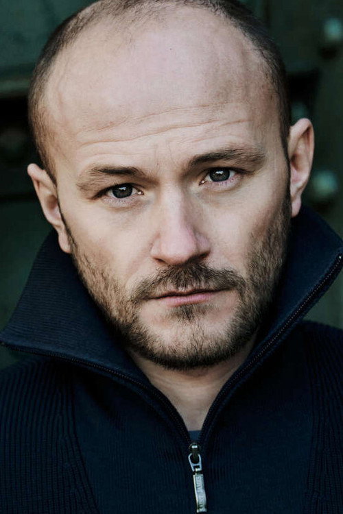 Photo of Moritz Grove, Acting