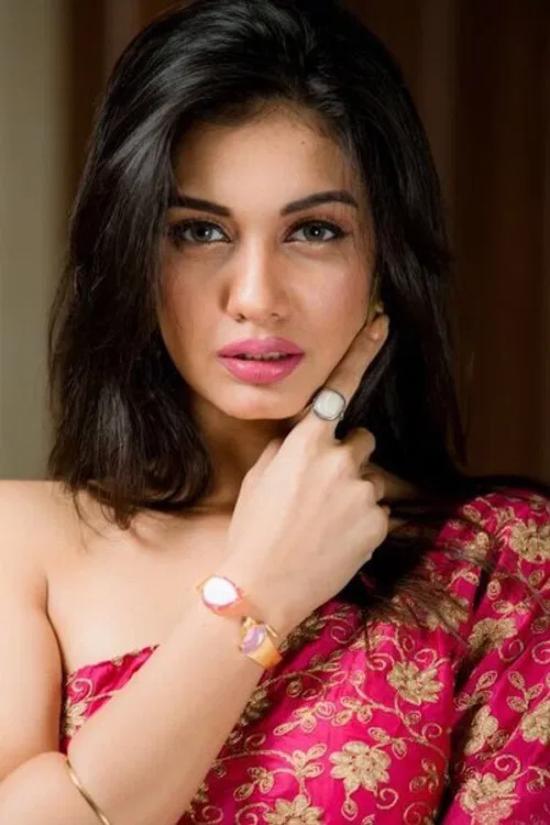 Divya Agarwal profile