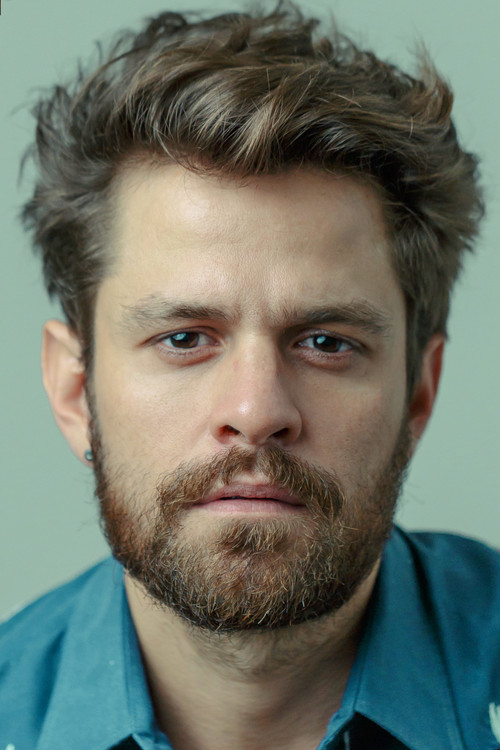 Alejandro Claveaux profile