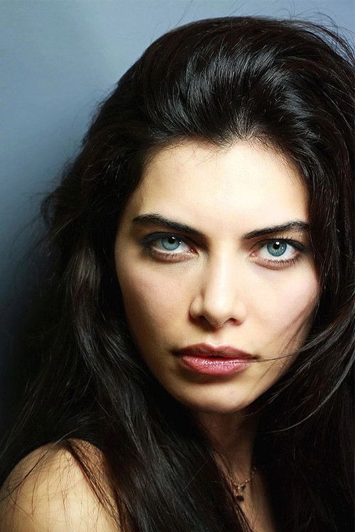 Ceren Hindistan profile