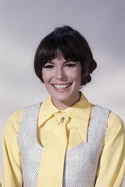 Sabrina Scharf profile