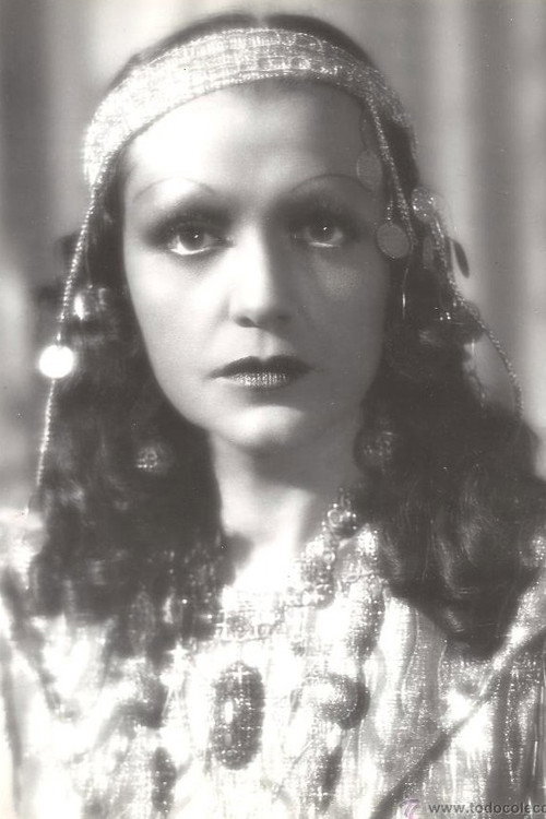 Photo of Carmen Navasqués, Acting