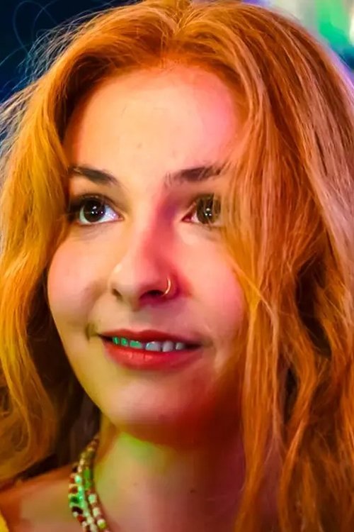 Apple Farrelly profile