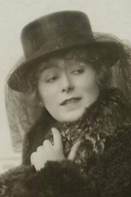 Photo of Lola Urban-Kneidinger, Acting