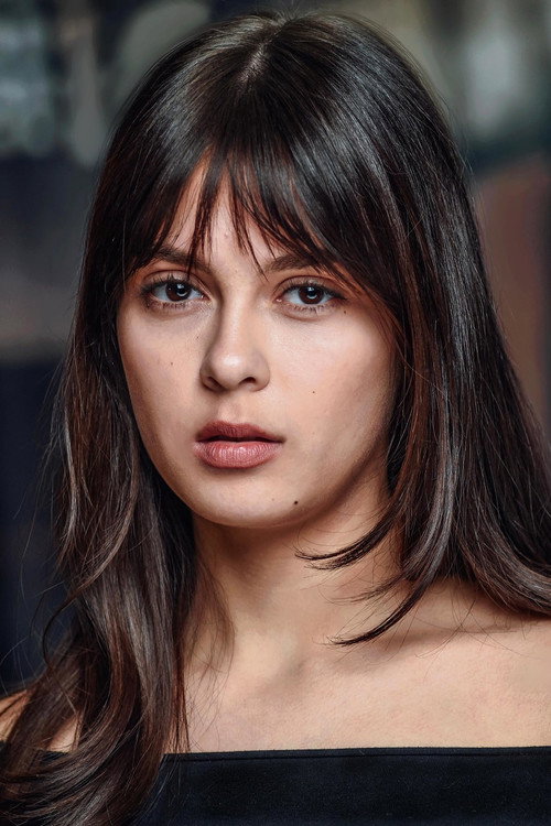 Photo of Elisa Paszt, Acting