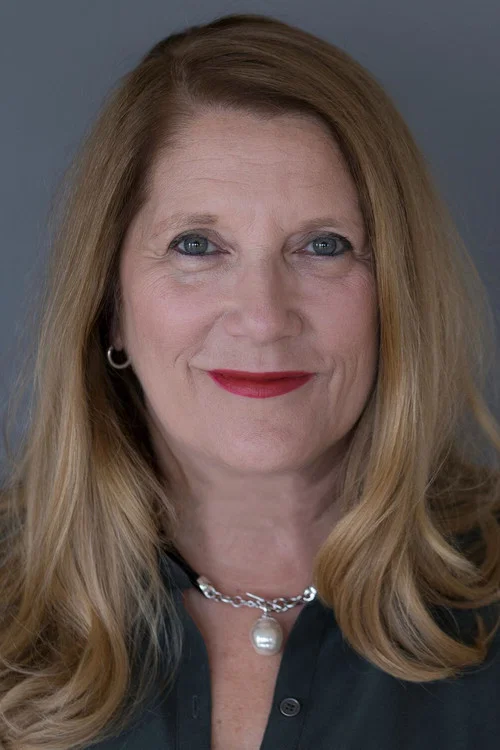 Photo of Joanne Arseneau, Writing