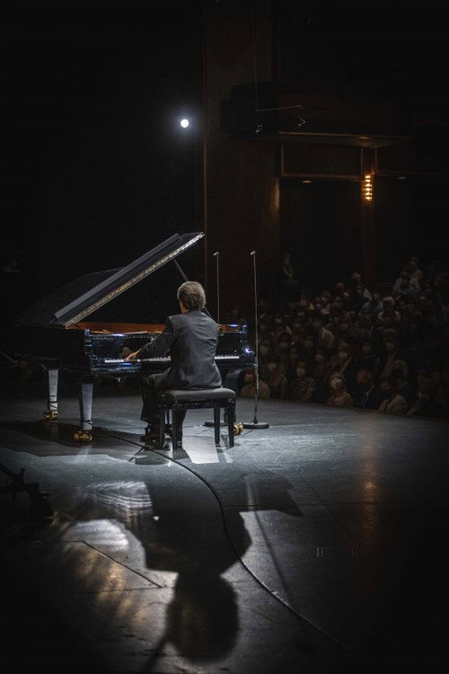 Movie poster for Kissin performs Gershwin, Berg and Chopin Salzburg Festival 2021 (2022)