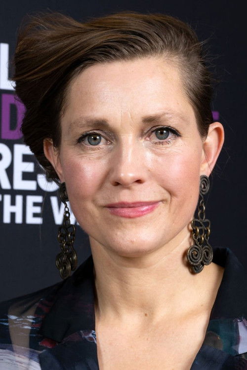 Holly Waddington profile