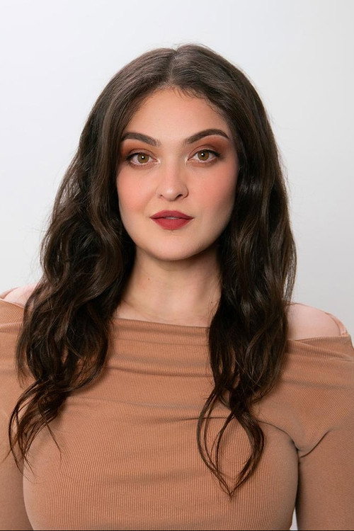 Photo of Valentina Vee, Camera