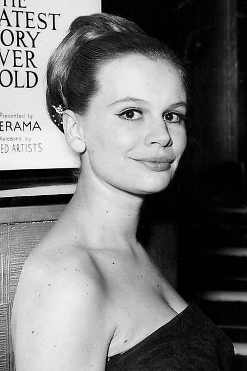 Joanna Dunham profile