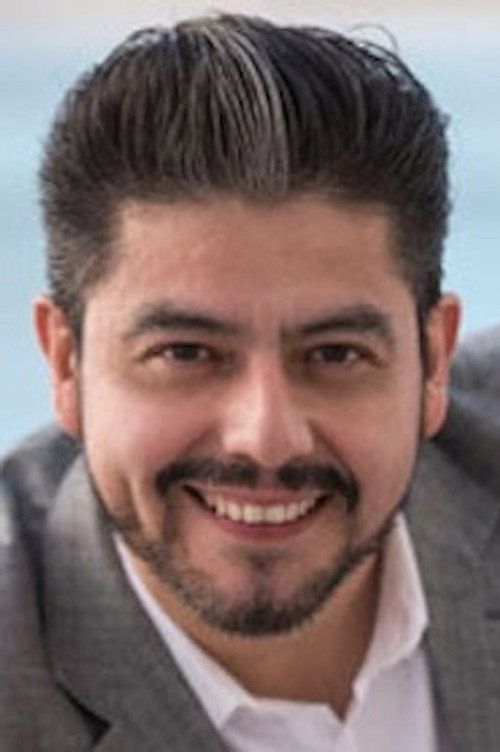 Photo of Alfredo Daza, Acting