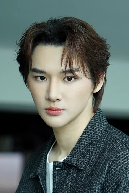 Tanathorn Charoenratanaporn profile