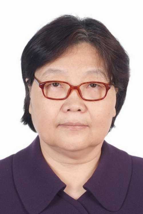 Photo of Zhao Dongling, Writing