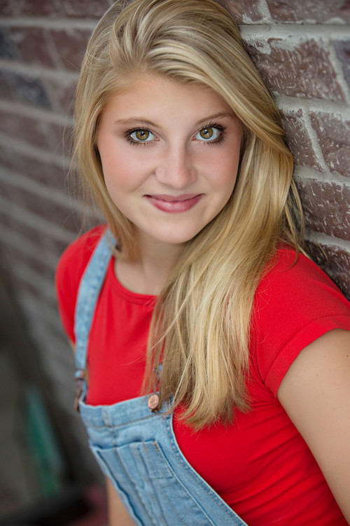 Photo of Anna Lasbury, Acting
