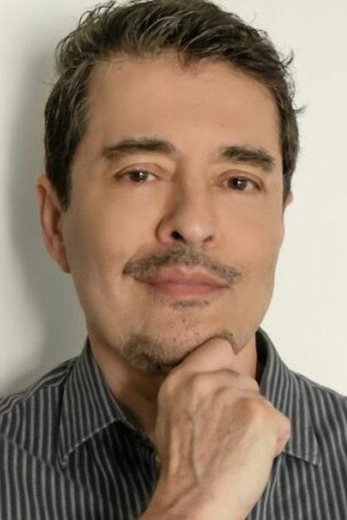 Photo of Tiago Santiago, Creator