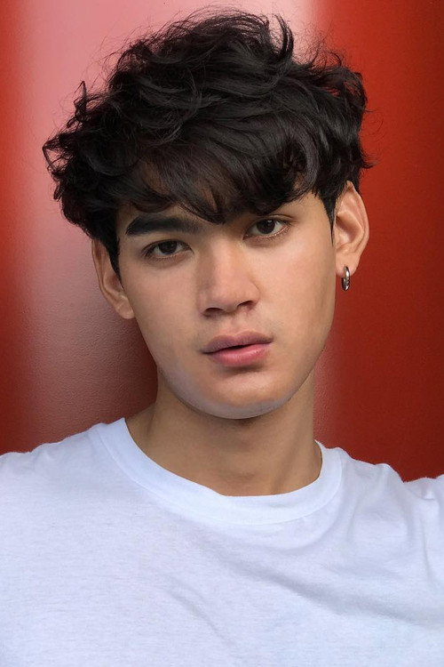 Gun Nakharin Phanwong profile