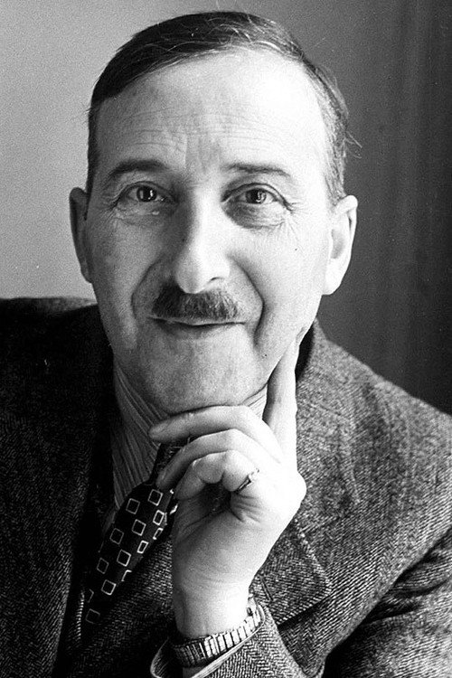 Photo of Stefan Zweig, Writing