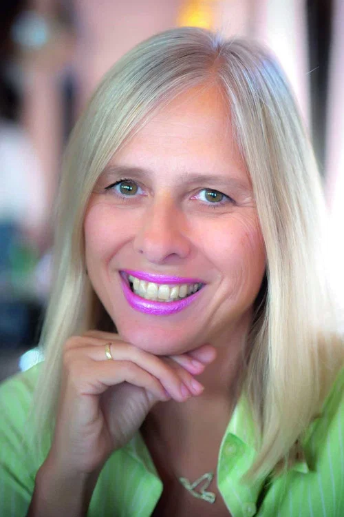 Photo of Nicole Walter-Lingen, Writing