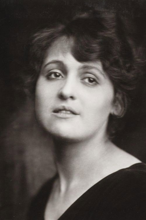 Photo of Nola Hatterman, Acting