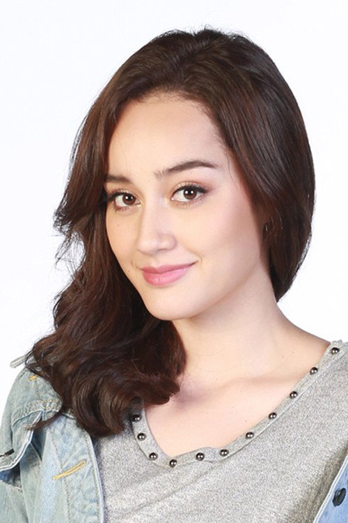 Mona Amolrada Chaiyadej profile