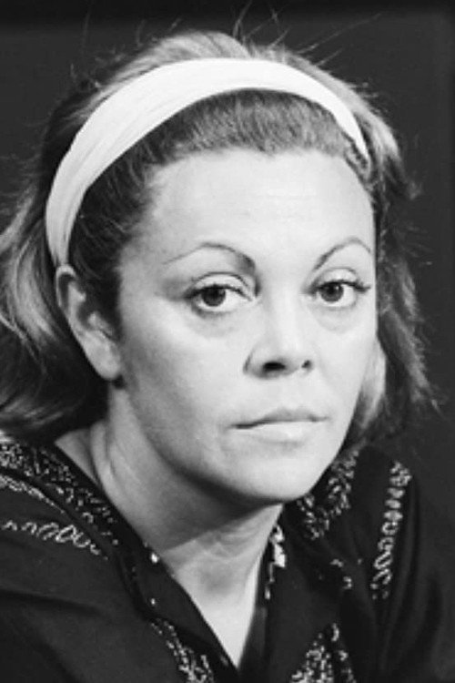Photo of Alina Vaz, Acting
