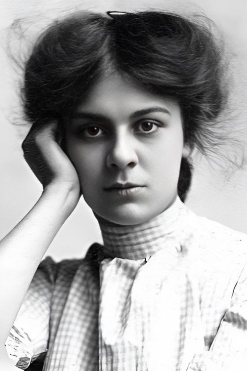Photo of Lottie Briscoe, Acting