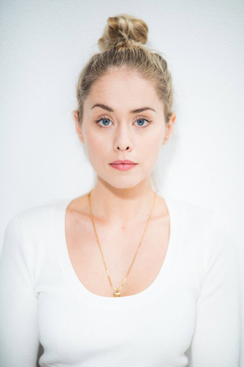 Photo of Elke Shari Van Den Broeck, Acting
