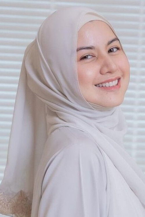 Lisa Surihani profile