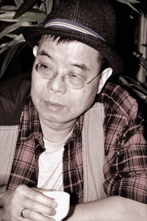 Photo of Cheung Chi-Sing, Writing