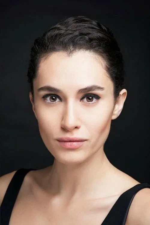 Hande Doğandemir profile