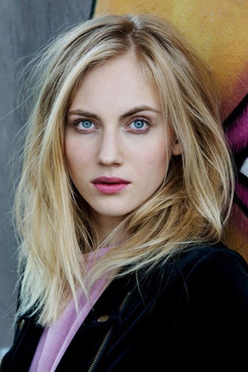 Elisa Schlott profile