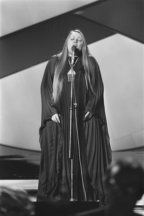 Photo of Mariza Koch, Acting