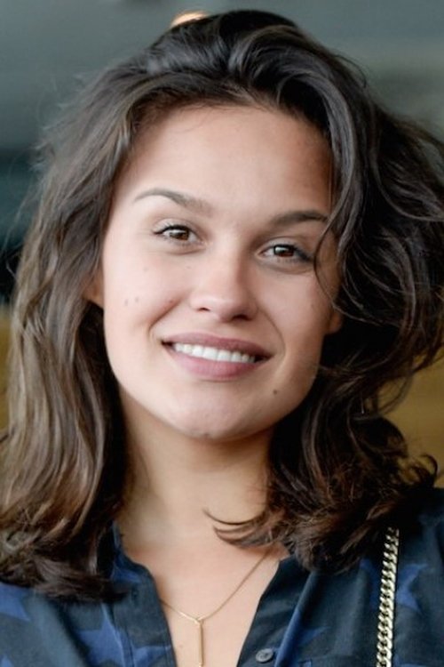 Holly Mae Brood profile