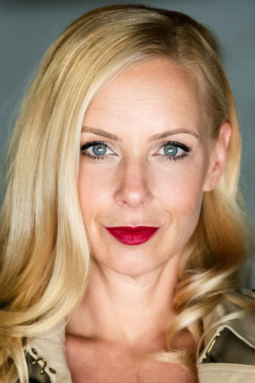 Photo of Esther Kuhn, Acting