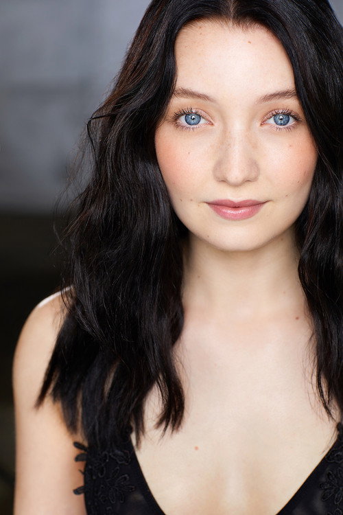 Photo of Laura Esposito, Acting