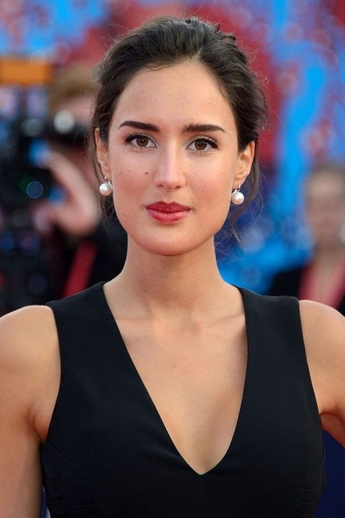 Photo of Sarah Kazemy, Acting
