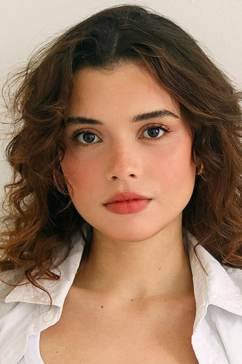 Photo of Julia Lemos, Acting