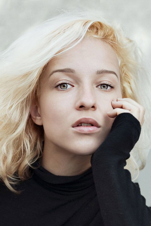 Photo of Lenka Karaka, Acting