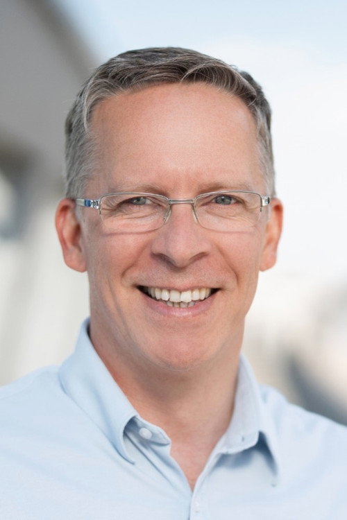 Photo of David T. Knize, Acting