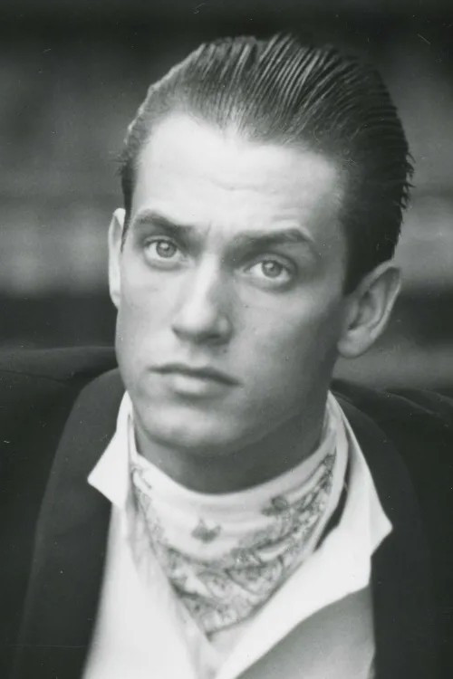 Dursley McLinden profile