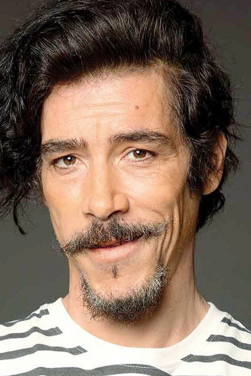 Óscar Jaenada profile