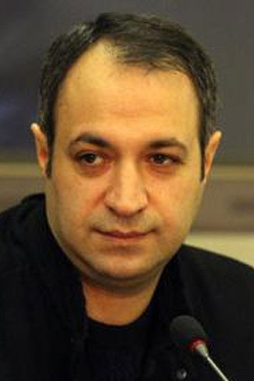 Photo of Alireza Kazemipour, Writing